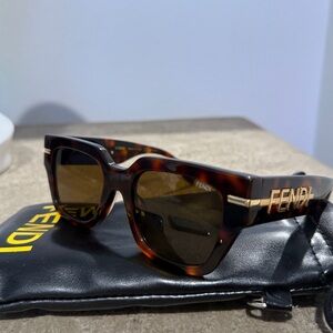 Used Fendi Brown Tortoise Sunglasses